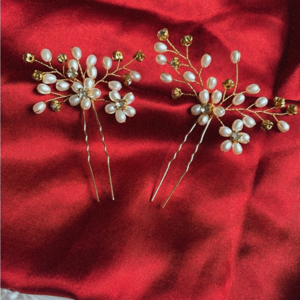 Hair clips